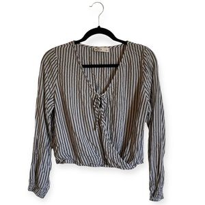 Hollister Large Gray/White Stripe, Long Sleeve Crop Wrap Top